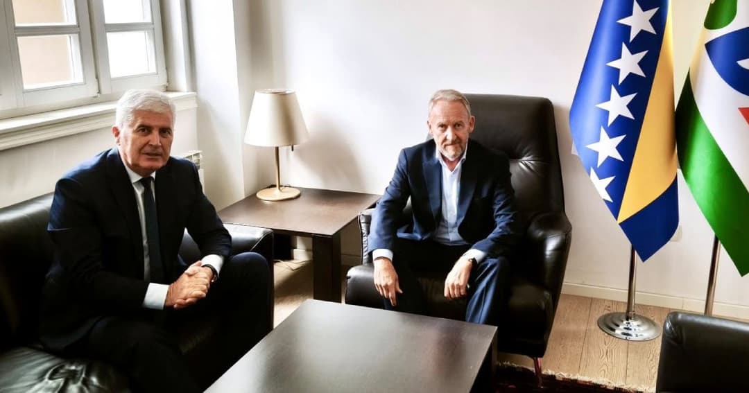 Slika uz članak: Izetbegović se sastao sa Čovićem: Razgovarali o procesu formiranja vlasti