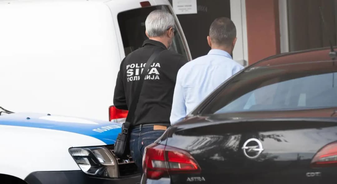 Slika uz članak: Velika akcija SIPA-e: Uhapšeno više službenika UIO-a, poznato za šta se terete