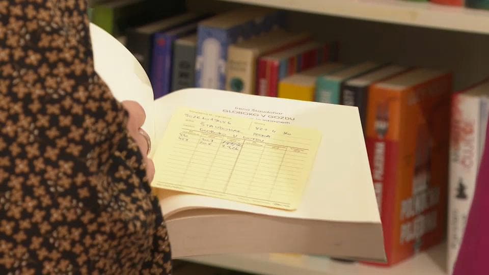 Slika uz članak: Izposojo knjig so v Polhovem Gradcu šele zdaj digitalizirali