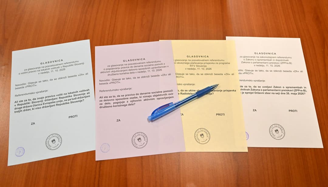Slika uz članak: Začelo se je predčasno glasovanje na štirih referendumih, potekalo bo do četrtka