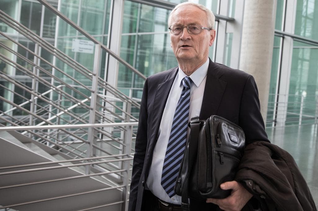 Slika uz članak: Zaradi suma vohunjenja za tujo obveščevalno službo aretirali nekdanjega vodjo nemških obveščevalcev