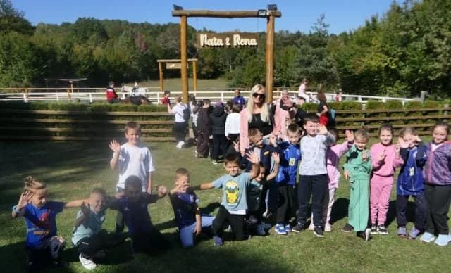 Slika uz članak: Uz podršku Općine Jajce, Konjički klub „Šimin ranč“ ugostio jajačke osnovce