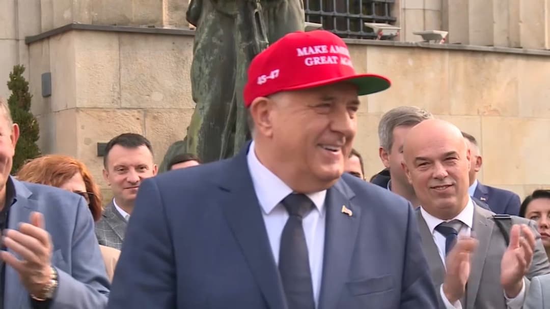 Slika uz članak: Transparency International traži od Vlade RS da objavi ugovore s dvojicom operativaca bliskih Trumpu