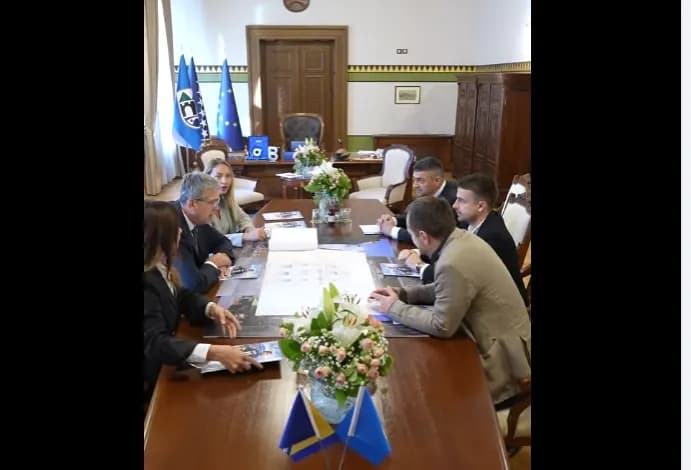 Slika uz članak: U čast Edina Džeke: Sarajevske ćevabdžije sutra će umjesto “desetke” servirati “jedanaestku”