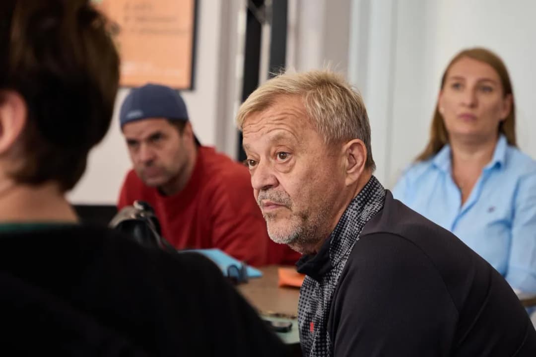 Slika uz članak: Pjer Žalica režira “Smrt trgovačkog putnika”: Emir Hadžihafizbegović u glavnoj ulozi
