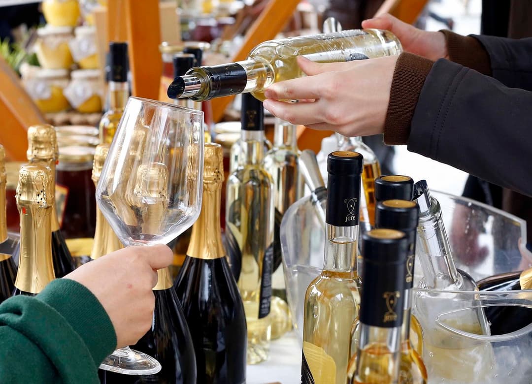 Slika uz članak: Slovenski paradoks z alkoholom: med dvema skrajnostma izgubljamo razum