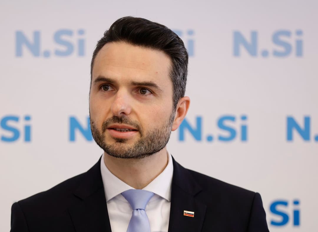 Slika uz članak: Evropski parlament Toninu ni priznal poslanske imunitete v zvezi z afero Knovs