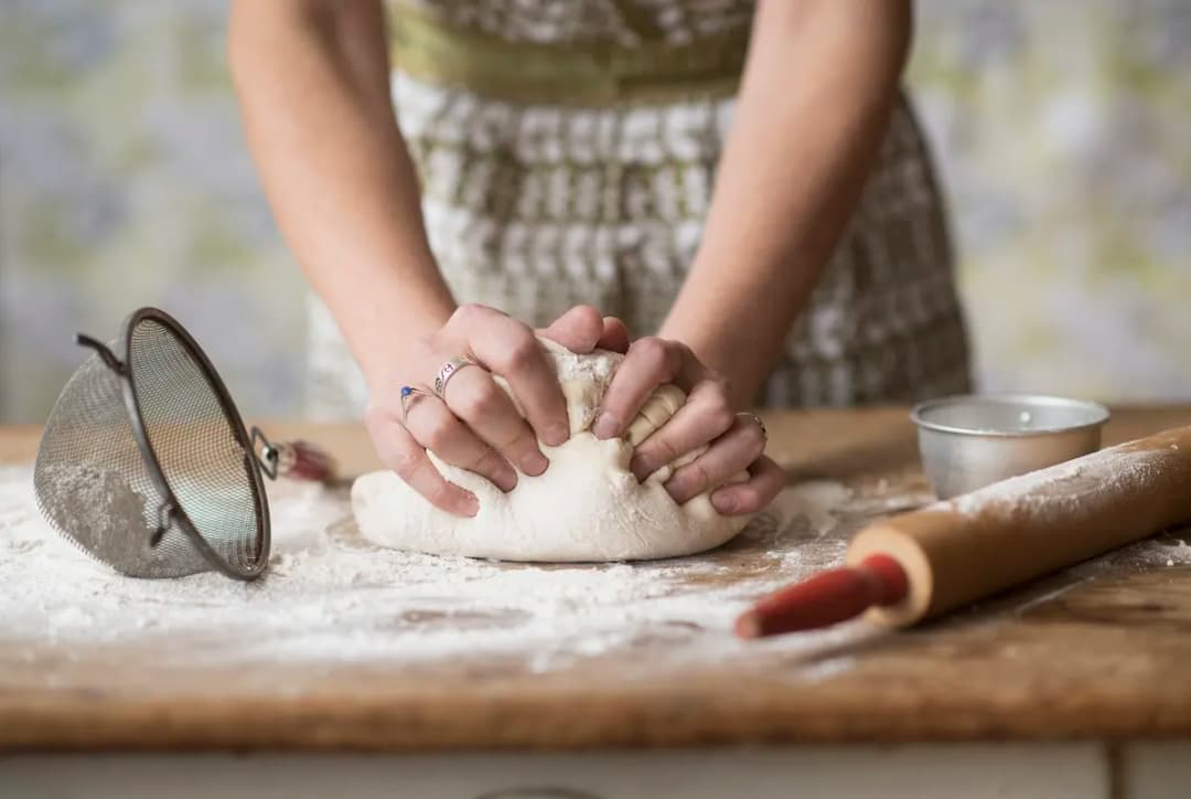 Slika uz članak: Recept za preprosto testo, ki je pripravljeno v nekaj minutah, brez vzhajanja