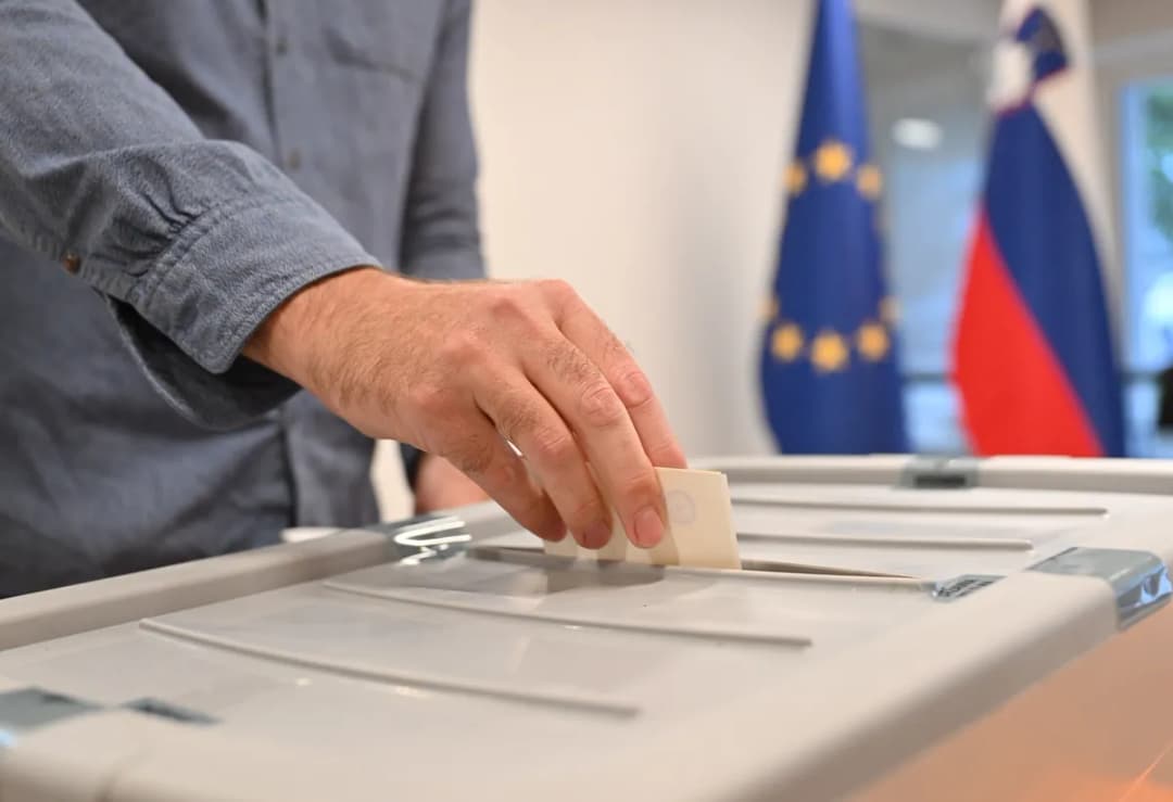 Slika uz članak: Do 15. ure 29 obvestil o domnevnih kršitvah volilnega molka