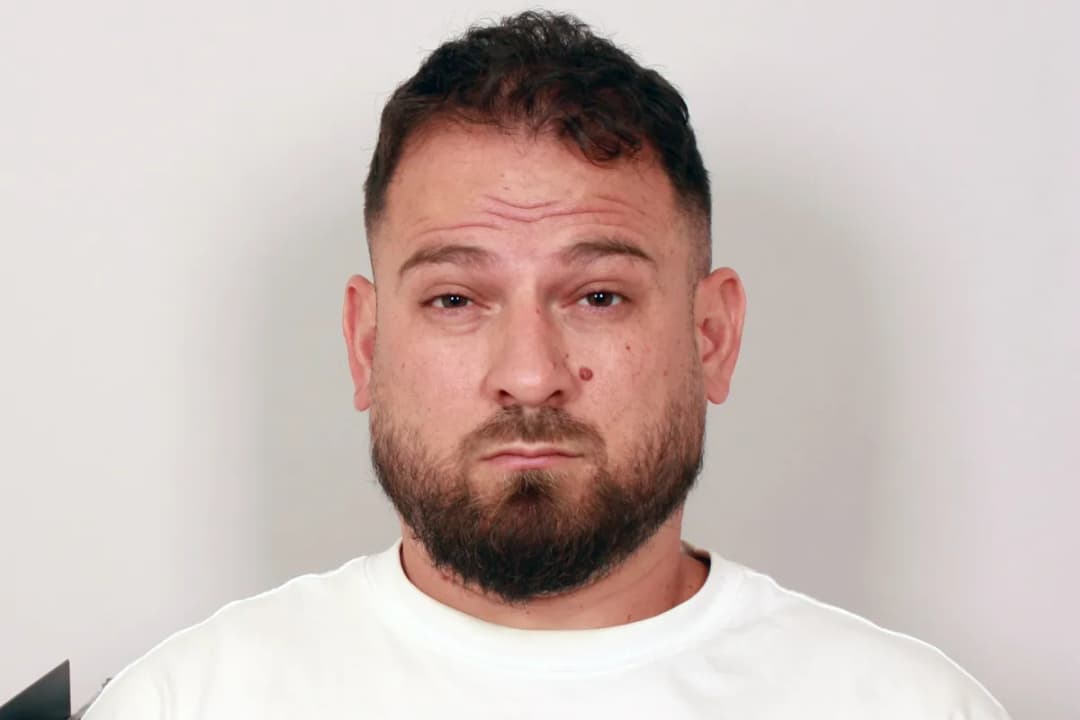 Slika uz članak: Policija prosi za pomoč pri iskanju pobeglega pripornika, ste ga videli?