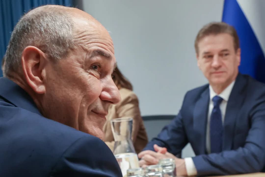 Slika uz članak: Po 100 dneh Janševe vlade Robert Golob ustanavlja vlado v senci