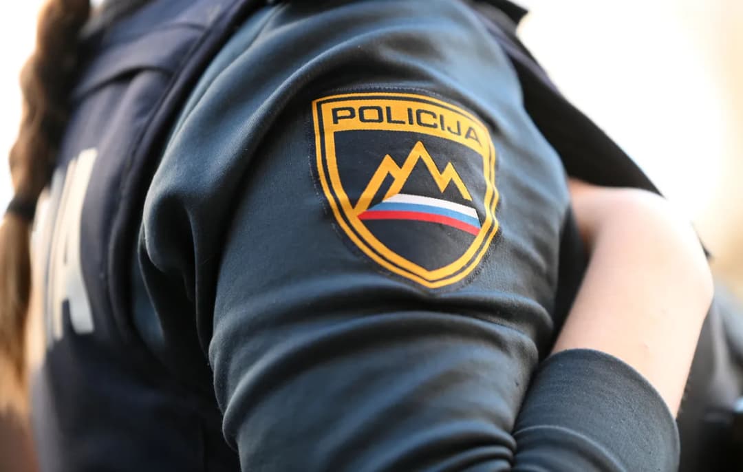 Slika uz članak: Rop v Kranju: z maskami in pištolami oropala bencinsko črpalko