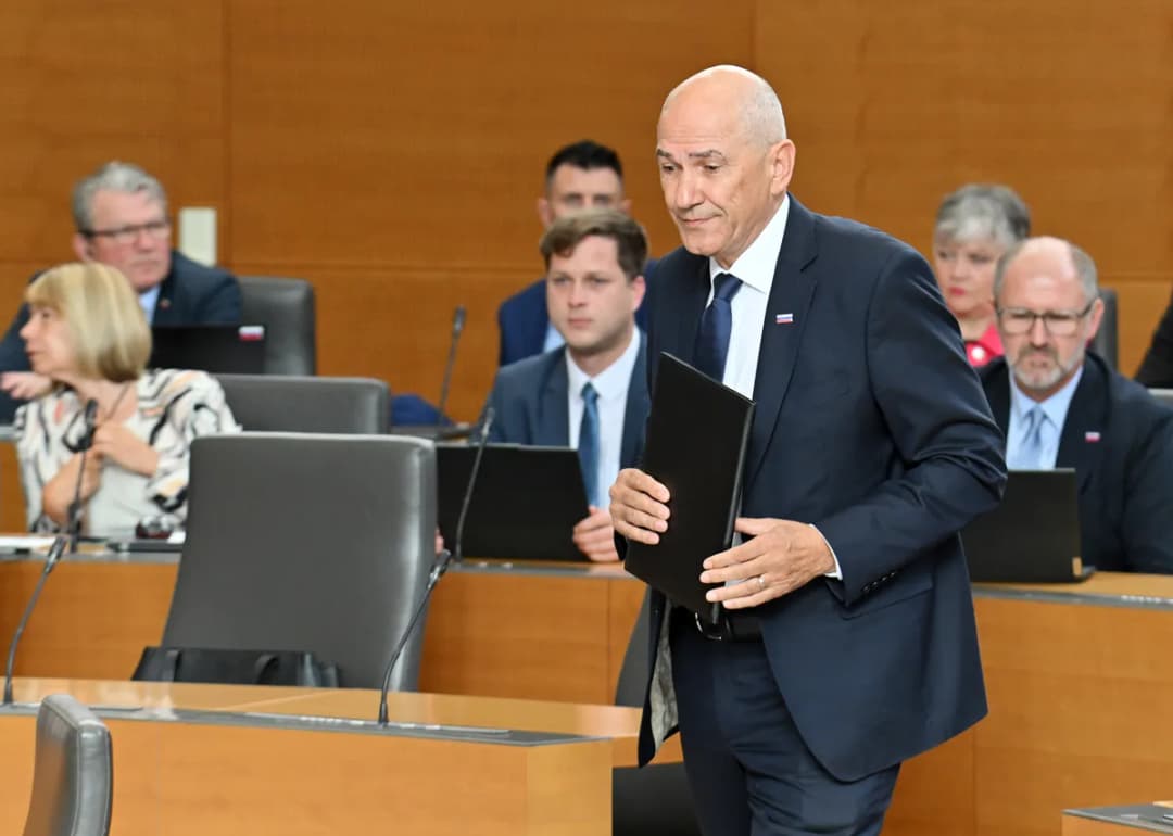 Slika uz članak: Premier Janša bo prvič v tem mandatu odgovarjal na poslanska vprašanja