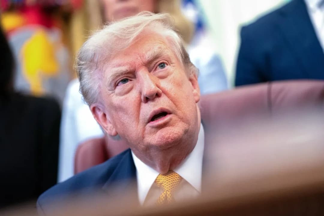 Slika uz članak: Trump novinarjem treh osrednjih ameriških medijev prepoveduje vstop v Belo hišo
