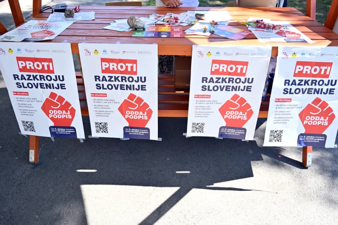 Slika uz članak: Sindikati zbrali potrebnih 40.000 podpisov za referendum: "Ne gre za razvoj, temveč za razkroj"