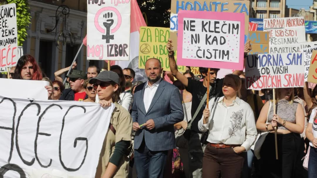 Slika uz članak: Rinčić i Hajdaš Dončić u Rijeci hodali za slobodu: Traže pravo na dostupan i siguran pobačaj