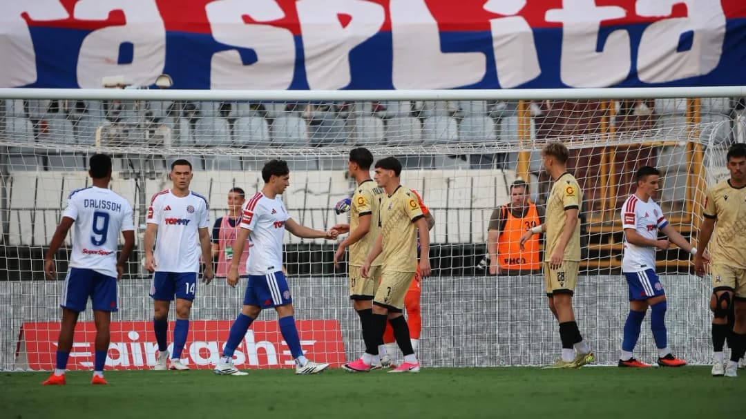 Slika uz članak: Zanimljiva utakmica na Poljudu: Hajduk u strašnom ritmu dočekuje preporođeni Slaven