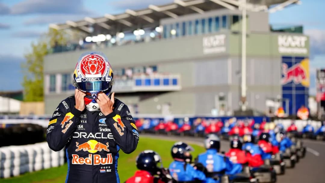 Slika uz članak: Max Verstappen opet napravio nešto zbog čega se pitamo je li uopće s ovog planeta