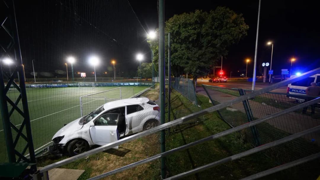 Slika uz članak: Objavljeni detalji: Pazite koliko promila je imao vozač koji je uletio na stadion dok su djeca igrala