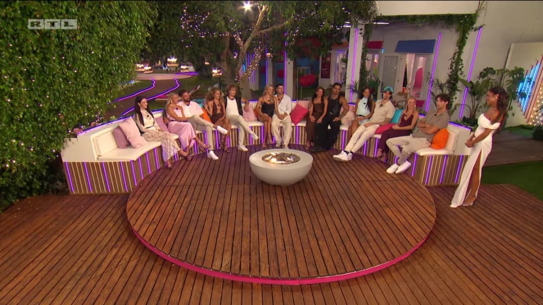 Slika uz članak: Suze i nevjerica u vili: Pala je teška odluka, jedna osoba napušta 'Love Island Adria'