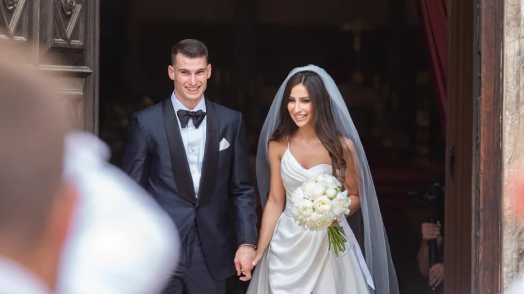 Slika uz članak: Poseban dan u obitelji Livaković: Dominik i Helena krstili kćerkicu Kaju