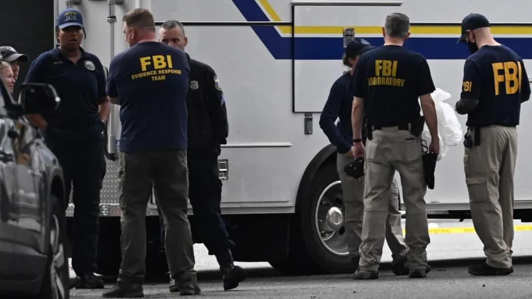 Slika uz članak: Čekala let za Kinu, a dočekao je FBI: Optužena da je špijunirala predsjednikovog sina