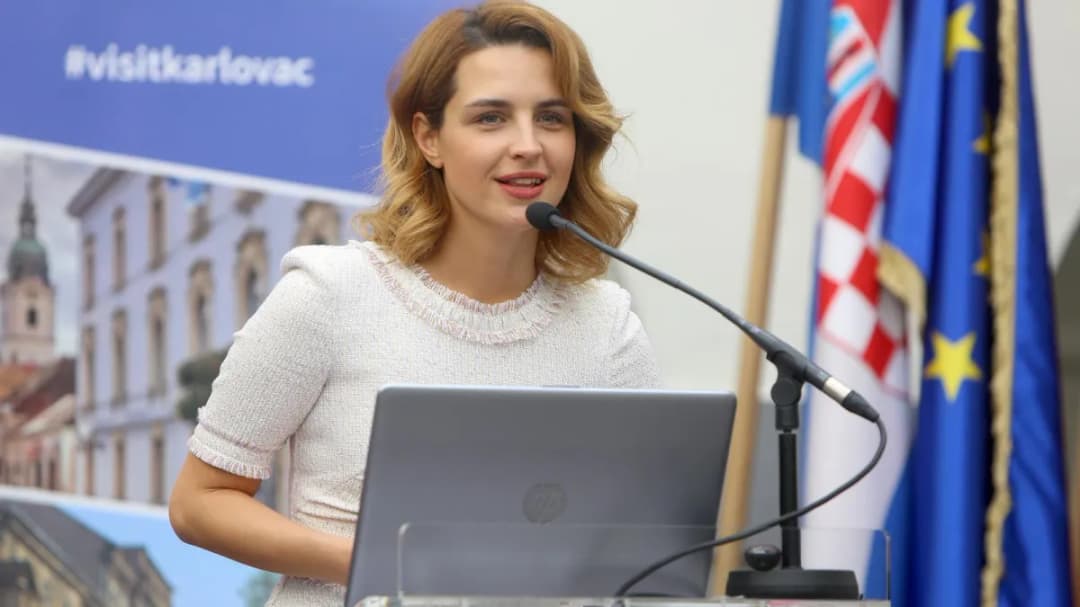 Slika uz članak: Tuga u porodici poznate glumice: Preminula majka Doris Pinčić u 63. godini života