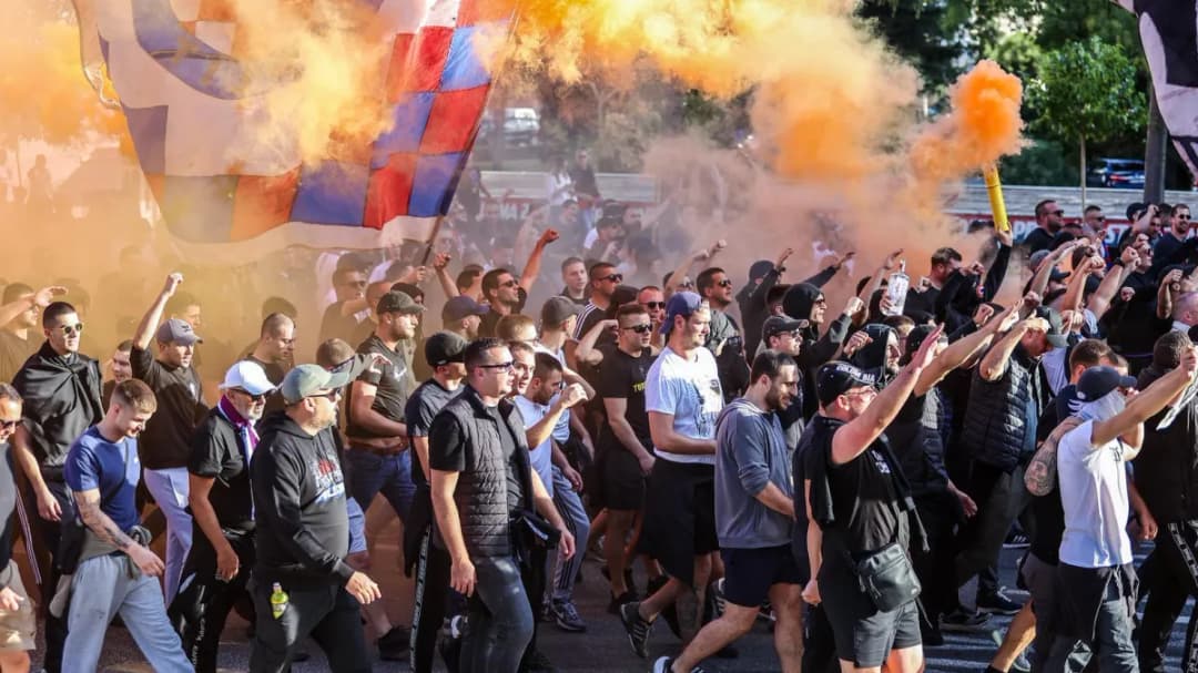 Slika uz članak: Nakon sramote u Splitu, krenula uhićenja: Evo kakve kazne prijete uhićenim navijačima