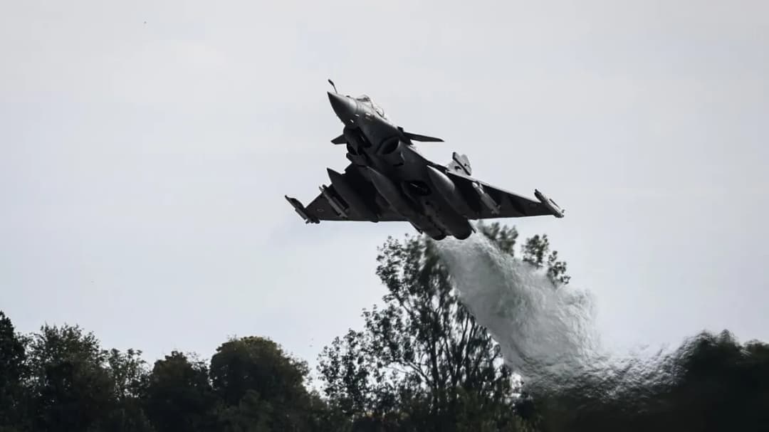 Slika uz članak: Izvanredno stanje u tri zemlje na istoku Europe: NATO-ovi borbeni avioni u zraku, građani u skloništima