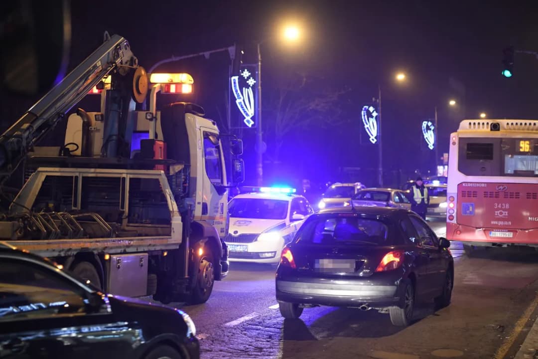 Slika uz članak: VRAĆALI SE SA SVADBE, PA SLETJELI S PUTA Evo ko je mladić (25) koji je poginuo u teškoj nesreći kod Šapca, prije godinu dana postao otac