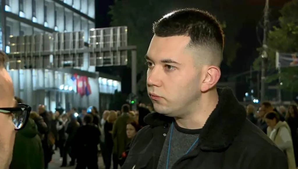 Slika uz članak: Student iz Niša Mateja Nikolić pušten iz pritvora da se brani sa slobode