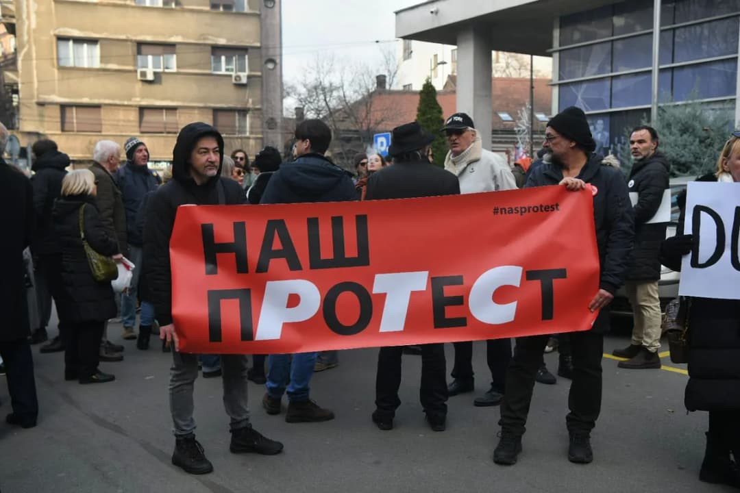 Slika uz članak: Deo radnika RTS-a pružio podršku novinarima Nova.rs: Ponuda novog vlasnika liči na ultimatum