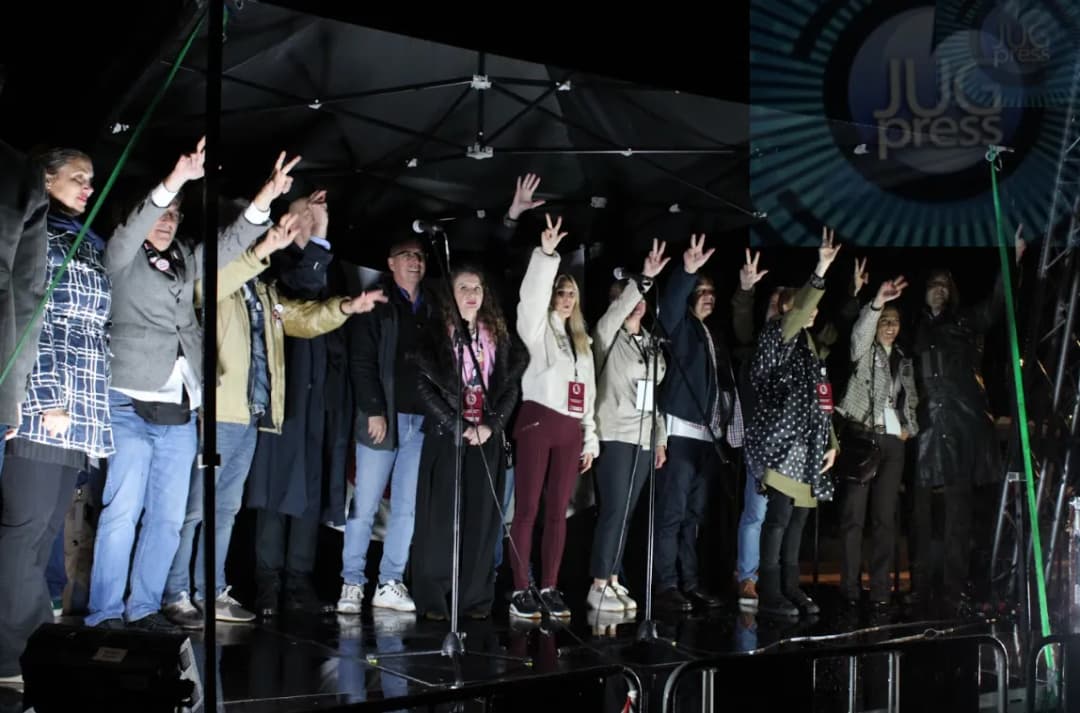 Slika uz članak: Studentski skup "Pravac Leskovac – Putem oslobođenja" održan uprkos jakoj kiši