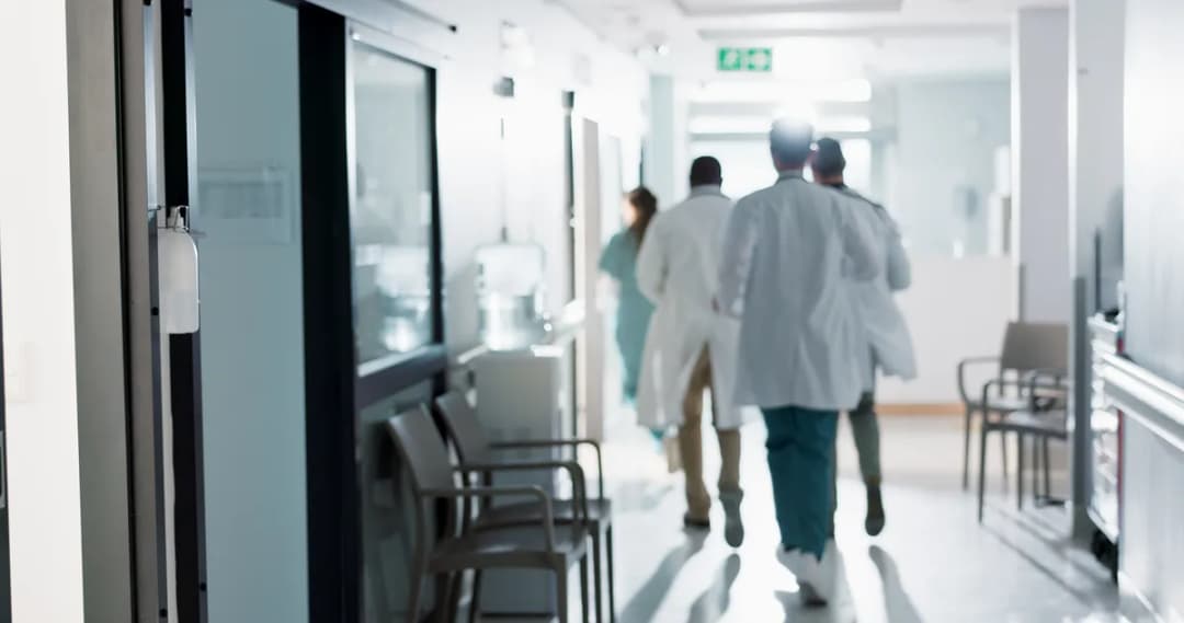 Slika uz članak: Desetine lekara, profesora Medicinskog fakulteta smenjeni sa rukovodećih mesta na klinikama za godinu i po dana: Podrška studentskom pokretu koštala ih funkcije