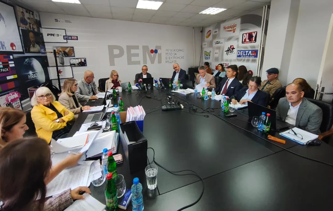 Slika uz članak: "Ponašao se kao advokat Dragana J. Vučićevića": Četvoro članova REM-a optužilo predsednika Saveta da je štitio Informer i kršio zakon