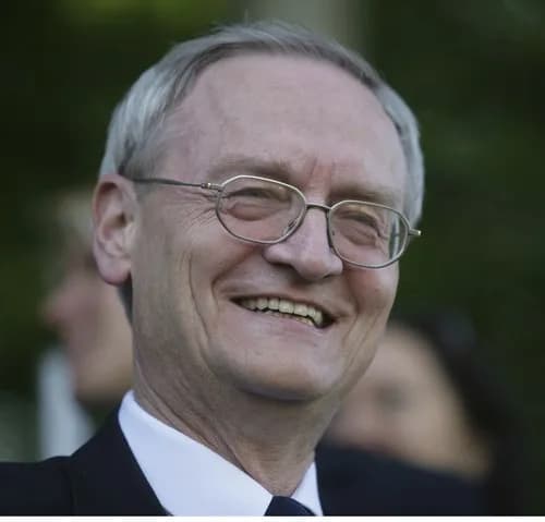 Slika uz članak: (FOTO) OGROMAN SKANDAL POTRESAO NJEMAČKU Uhapšen bivši šef obavještajne službe BND zbog teške veleizdaje