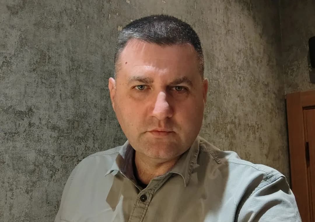 Slika uz članak: "Slom sistema odbrane. Vojska je razvaljena, ostale su prazne jedinice": Novica Antić o jutjuberima koji su upali na vojni aerodrom u Batajnici