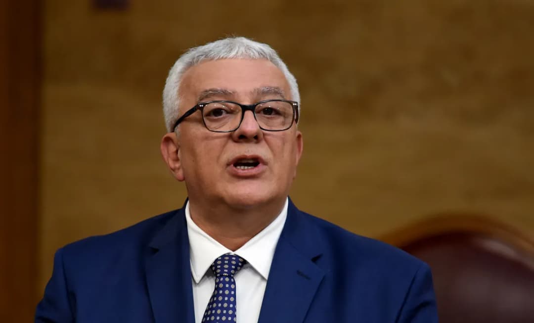 Slika uz članak: Poslanici o smeni Mandića 24. septembra