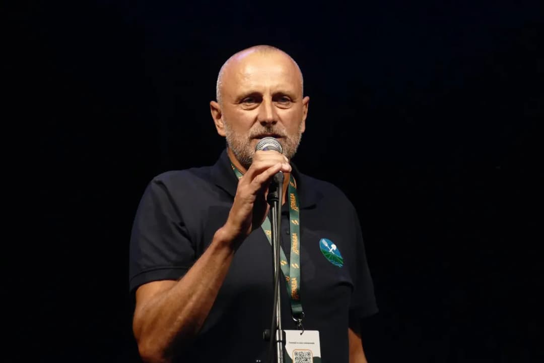 Slika uz članak: Kokanović na predizbornom skupu Studentske liste u Valjevu: "Ne smemo zaboraviti prebijanje dece"
