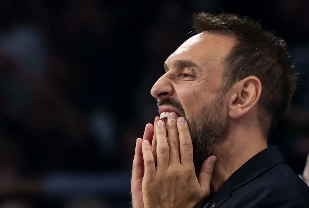 Slika uz članak: Trener Armanija hvalio Gudurića i Penjaroju, evo šta je rekao posle debakla u Areni