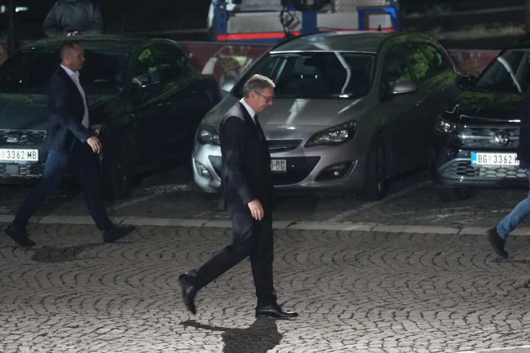Slika uz članak: Vučić bez predsedničke funkcije krenuo u kampanju: Šta nas do parlamentarnih izbora očekuje od “običnog građanina”