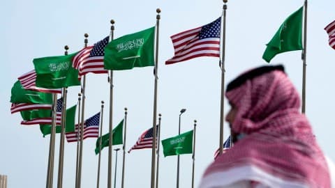 Slika uz članak: Ambasada SAD u Saudijskoj Arabiji pozvala Amerikance da izbjegavaju aerodrom u Rijadu