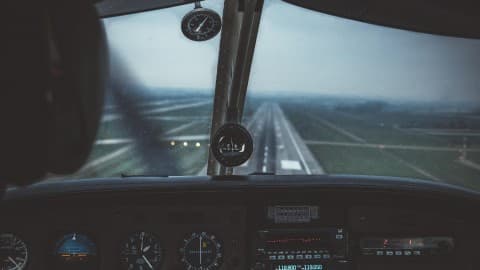 Slika uz članak: Dron na kratko poremetio saobraćaj na briselskom aerodromu