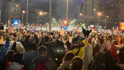 Slika uz članak: Tužilaštvo: Nema dokaza da je 15. marta na protestu u Beogradu korišćen „zvučni top“