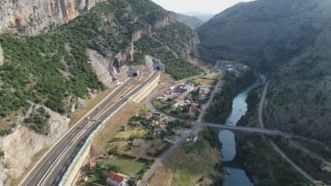 Slika uz članak: Saobraća se nesmetano, na mjestima gdje se izvode radovi potreban dodatni oprez