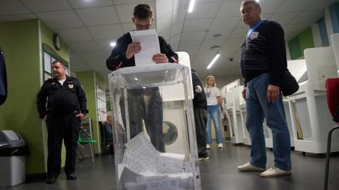 Slika uz članak: Putinova stranka ostvarila ubjedljivu prednost na parlamentarnim izborima