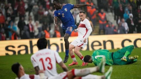 Slika uz članak: Italija razbila Tursku, Olise majstorijom srušio Belgiju
