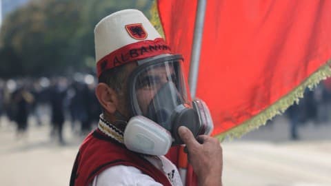 Slika uz članak: Немири у Тирани се настављају, Рама поручио да неће поднети оставку