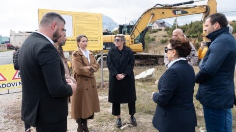 Slika uz članak: Na Žabljaku počeli radovi na adaptaciji puta ka Ski centru "Savin kuk"