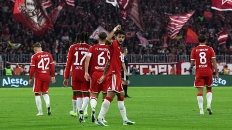 Slika uz članak: Bavarci nemilosrdni: Dijas het-trikom predvodio goleadu Bajerna protiv Lajpciga